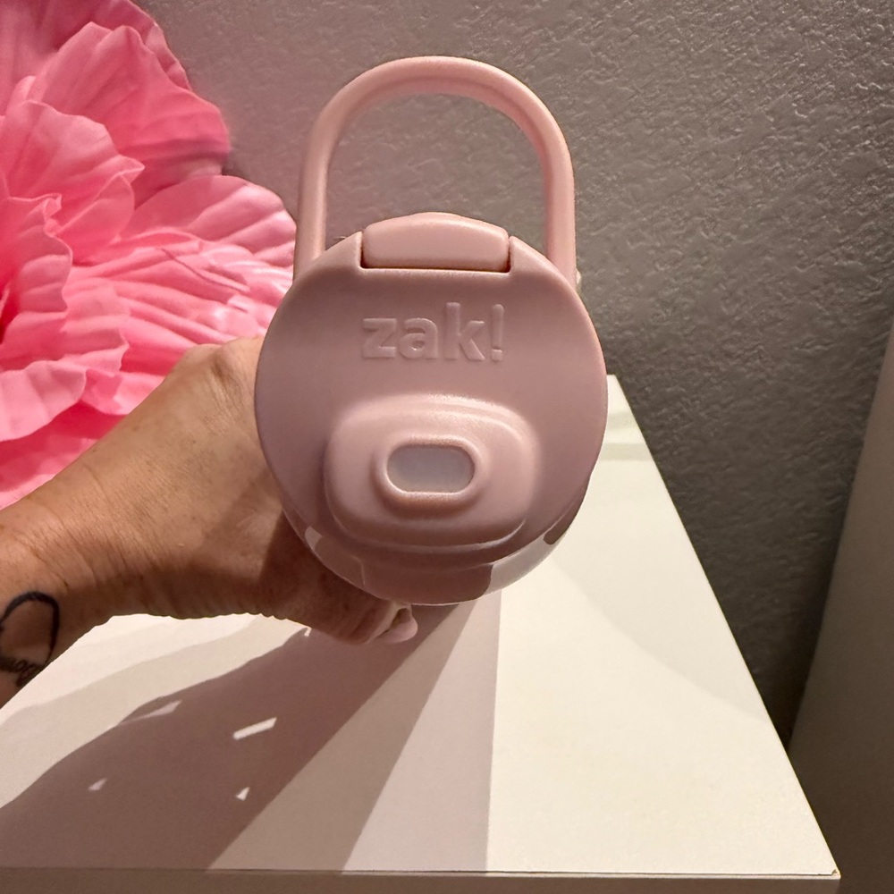 zak! Barbie Pink 24oz. Water Bottle with White Bow Accents - Picture 4 of 9